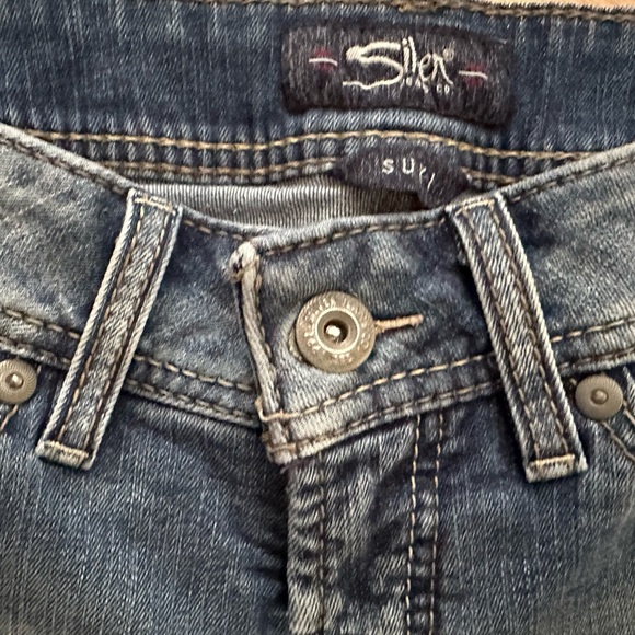Silver Jeans crop distressed denim Size 29 - Picture 5 of 10